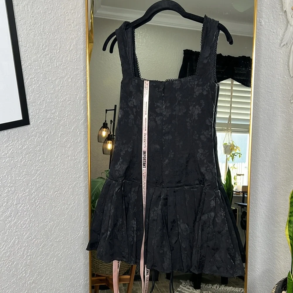 House of CB ‘Talia’ Black Pleated Mini Dress NWOT - Picture 14 of 14